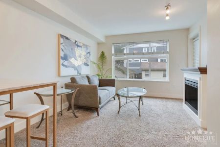 2515 Park Dr — Modern 1 Bedroom + Den Condo with Mountain Views in Prime Abbotsford Location - Photo 3