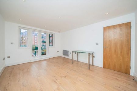 2 bedroom flat to rent - Photo 2