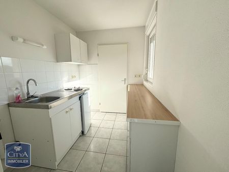 Location Appartement 2 pièces 54m² LE CATEAU CAMBRESIS 59360 - Photo 4