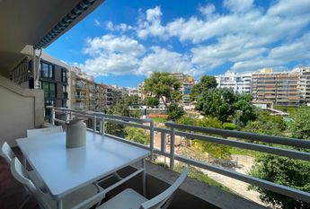Zona Tenis, apto amueblado con terraza, 4 dormitorios, 3 baños, ascensor, parking. Palma.