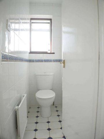 Torrington Drive, Potters, EN6 - Photo 4