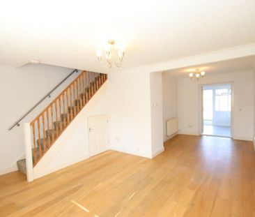 3 bedroom end of terrace house to rent - Photo 2