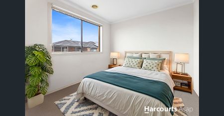 Family Living in the Heart of Berwick - Photo 5