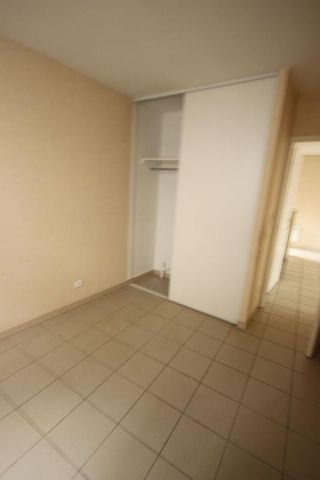 Location Appartement 3 pièces 56m² ORTHEZ 64300 - Photo 3