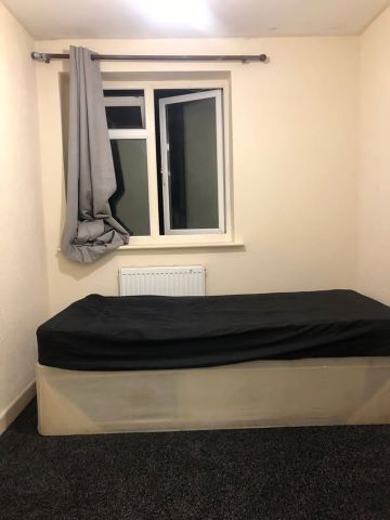 4 Bed Detached House, Frampton Crescent, BS16 - Photo 5