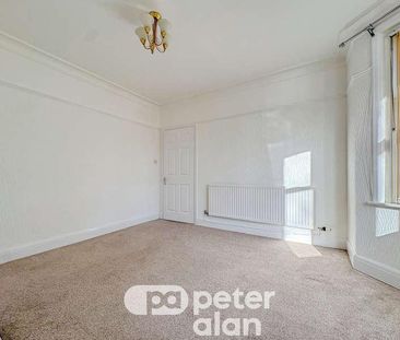 Ton-yr-ywen Avenue, Heath, Cardiff, CF14 - Photo 1