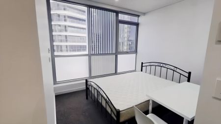 2 Bed 2 Bath-master room-1202 - Photo 3