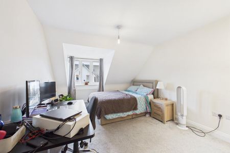 3 bedroom semi-detached house to rent - Photo 2