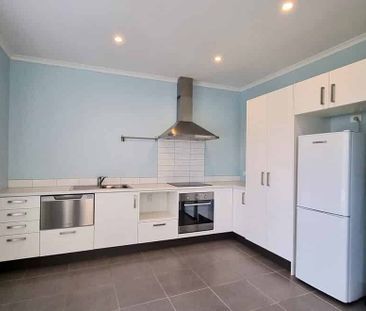 Hobsonville, 1 Bedroom $540 - Photo 3