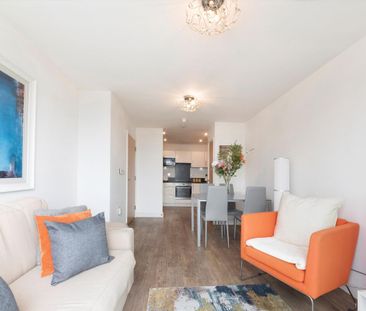 Apartment to let in Parkside Court E16 - Photo 1