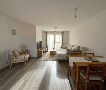 Stunning first floor apartment with balcony and allocated parking. - Photo 1
