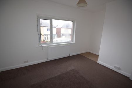 To Let 2 Bed Mid Terraced House - Photo 5