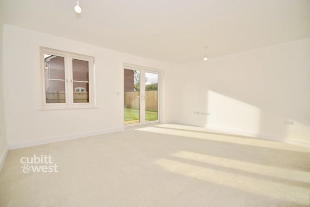 3 bedroom semi-detached house to rent - Photo 1