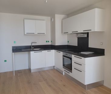 Location Appartement 3 pièces 63m² LA ROCHELLE 17000 - Photo 2