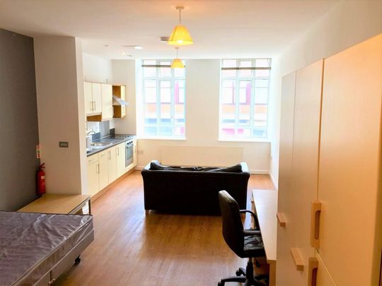 Studio to rent - Photo 1