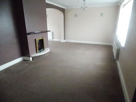 3 bedroom detached house to rent - Photo 2
