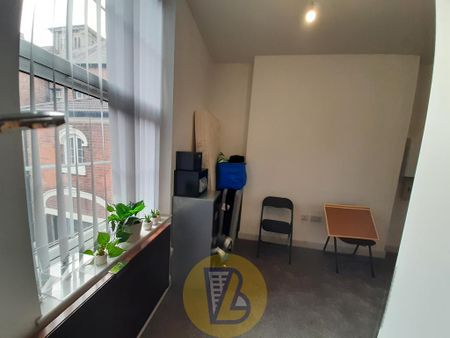 1 bedroom block of apartments to rent - Photo 4