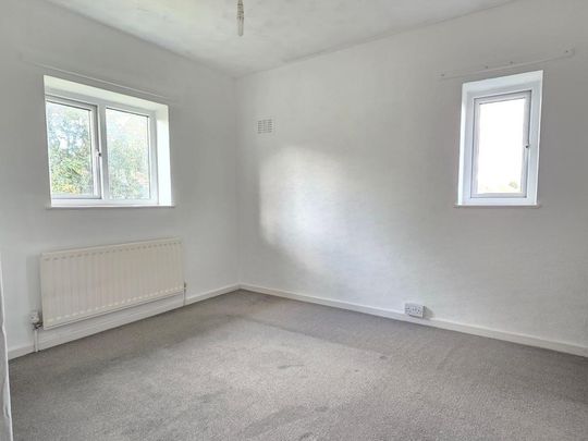 3 bedroom end of terrace house to rent - Photo 1