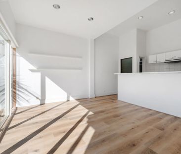 Light-Filled Home in Prime Location! - Photo 3