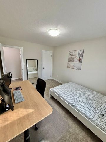 For Lease - 232 Renaissance Drive, St. Thomas, Ontario - Photo 4