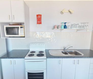 Ultimate Position! - Photo 2