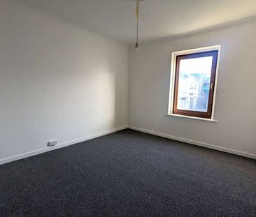 Ryde, Isle Of Wight, PO33 - Photo 2