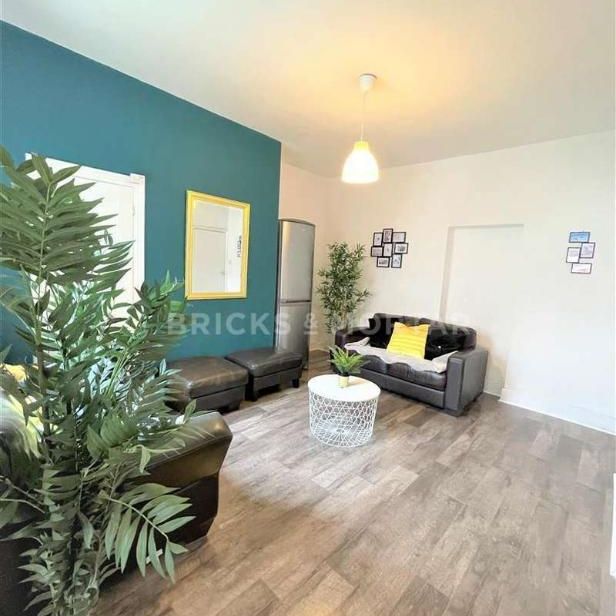 (? Pppw) Hotspur Street, Newcastle Upon Tyne, NE6 - Photo 1