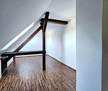 Wohntraum mitten in Schneeberg – stilvolle 3-Raum-Dachgeschoss-Wohnung! - Photo 5