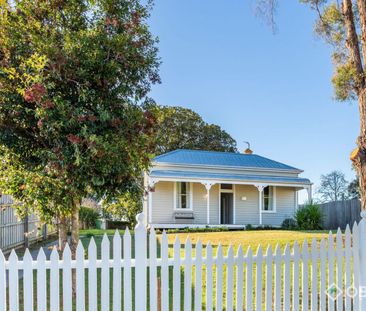 Modern Comfort, Classic Charm - Photo 1