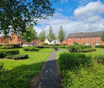 Parnell Avenue, Lichfield, Staffordshire - Photo 2