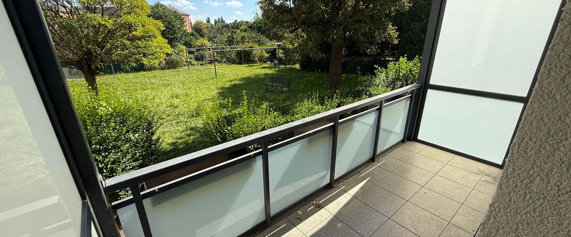 - 2 - Raumwohnung mit Balkon "Erstbezug" - Photo 1