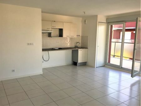 Bel appartement T5 au dernier étage rue de Tauzin Bordeaux - Photo 3