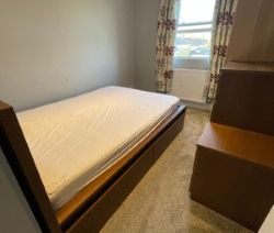 Room in a Shared House, Garratt Lane, SW17 - Photo 5