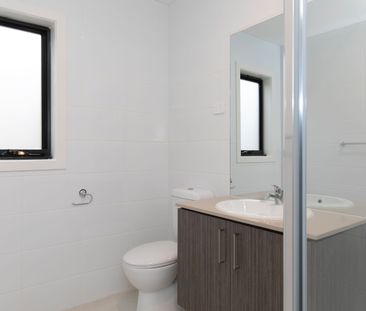 Spacious 4-Bedroom Home in Wallan - Photo 2
