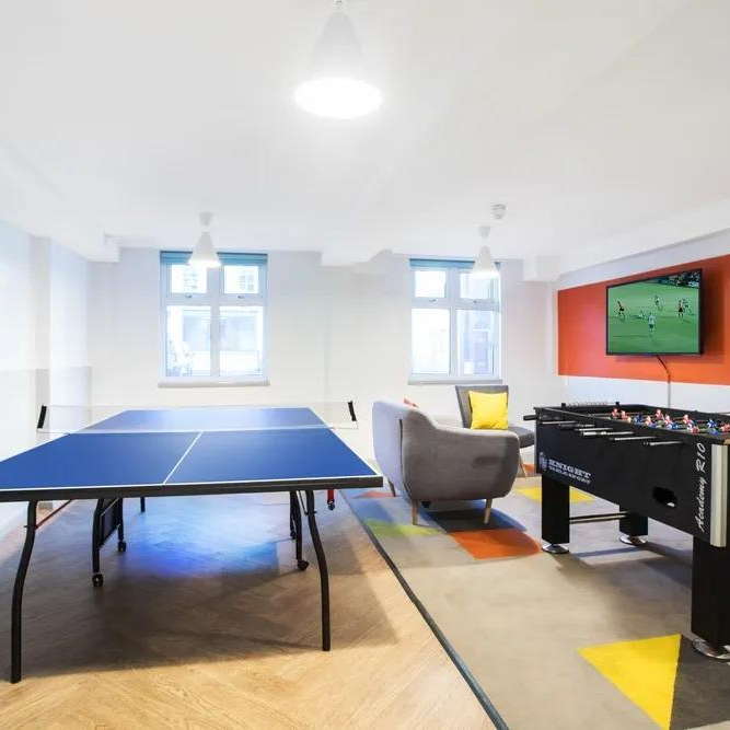 1 bedroom in a flat share to rent - Photo 1