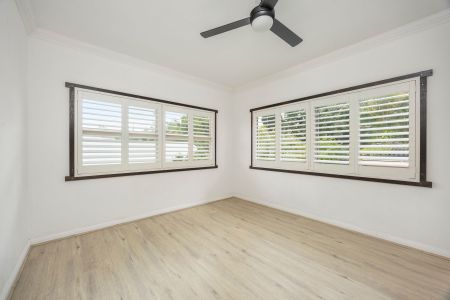 Cozy Self-Contained Unit - Photo 3