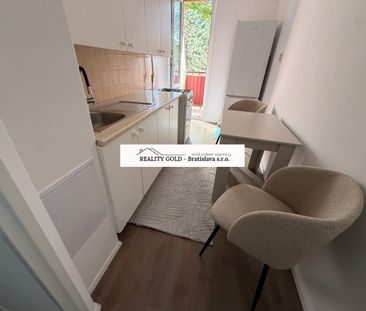 NA PRENÁJOM 2-IZBOVÝ BYT, METEOROVÁ UL., BRATISLAVA – 55 m², VEĽKÁ ... - Photo 6