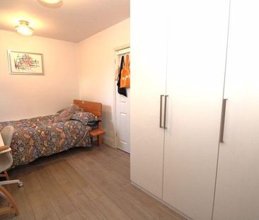 3 bedroom apartment to rent - Photo 2