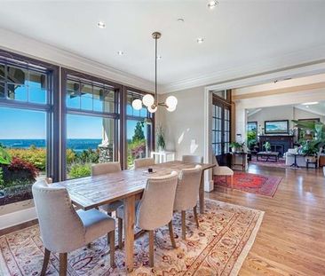 Luxurious West Vancouver Oceanview Home with 6 Beds & 6 Baths - Photo 2