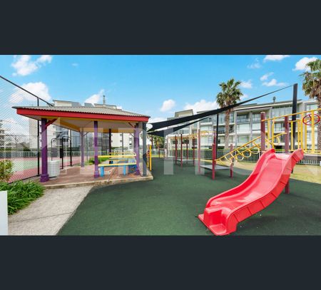 2B/4 Dolphin Close, Chiswick, NSW 2046 - Photo 2