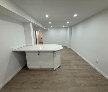 For Lease - 374 Rita's Avenue Unit# Lower, Newmarket, Ontario - Photo 5