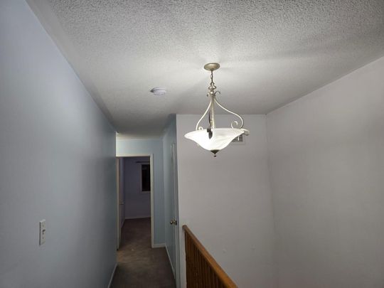 For Lease - 104 Sunfield Road Unit# Main, Toronto, Ontario - Photo 1