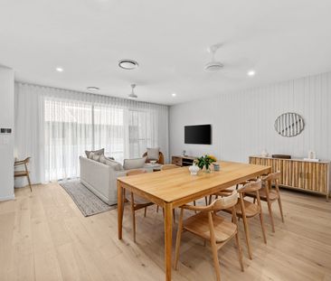 Fully Furnished Coastal Living Central Burleigh Heads - Photo 6