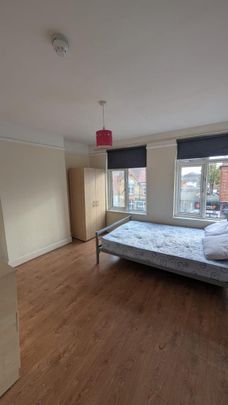 House share to rent - Photo 1