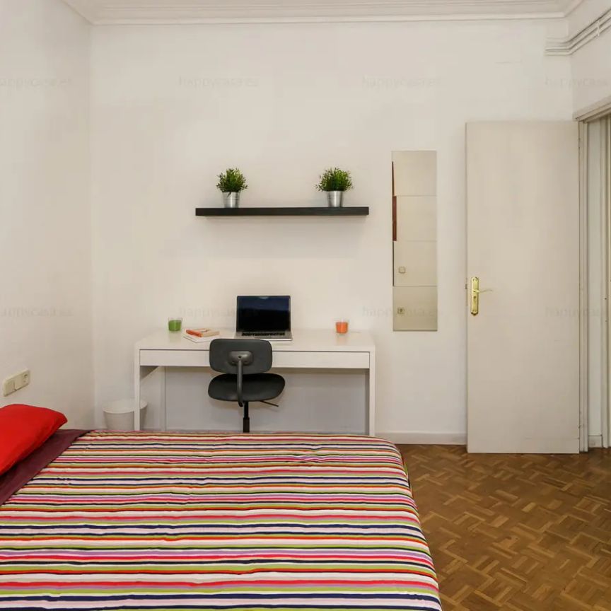 Shared apartment in Barcelona - Photo 1