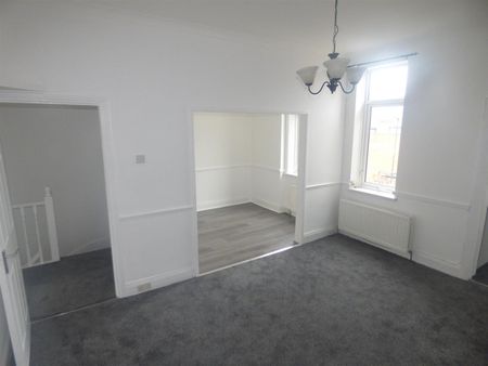 2 bed flat to rent in Gallant Terrace, East Howdon, NE28 - Photo 5