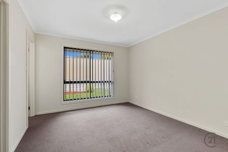 Seaford Meadows Gem: Stylish 3-Bedroom Family Living - Photo 4