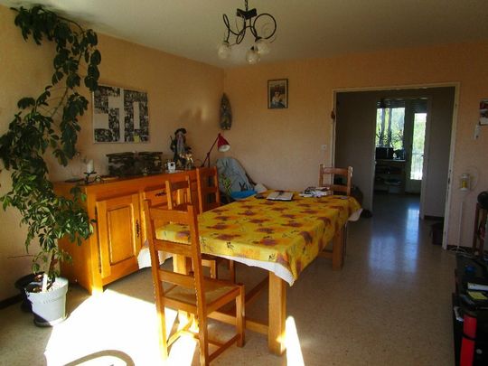 NIMES / ROUTE D'UZES - T4 AVEC PARKING - Photo 1