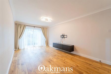 4 bedroom semi-detached house to rent - Photo 5