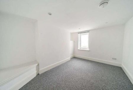 New Street, Cheltenham, Gloucestershire, GL50 - Photo 4